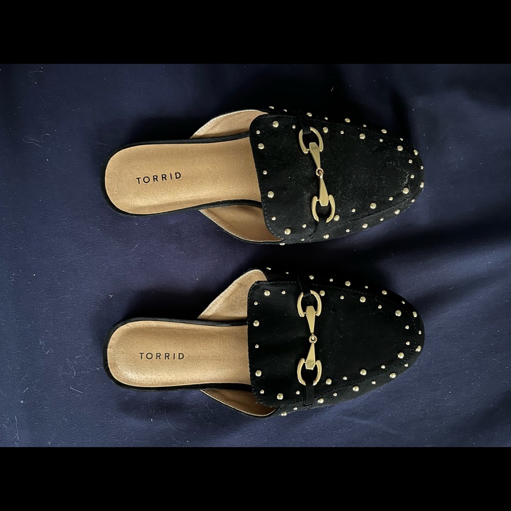 Torrid black and gold slip-ons. Size 8.